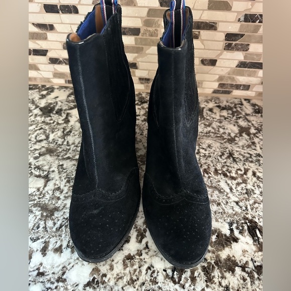 Tommy Hilfiger Sirina Black Platform Wedge Ankle Booties size 9.5 - Picture 2 of 6